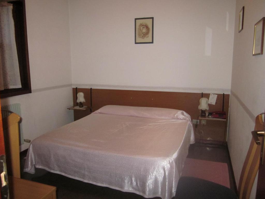 Albergo Leon Bianco 모지오 우디네세 객실 사진